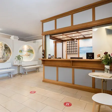 Bella Vista And 3* ליקסורי